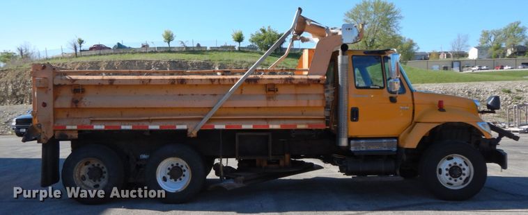 image for item DF6503 2006 International 7400  dump truck