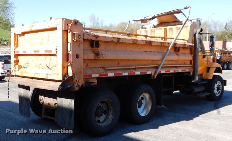 image for item DF6503 2006 International 7400  dump truck