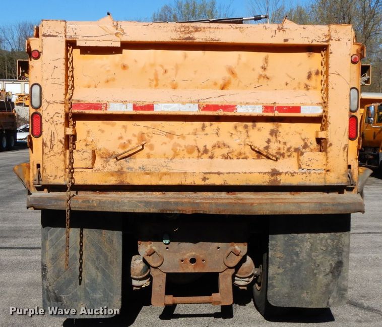 image for item DF6503 2006 International 7400  dump truck
