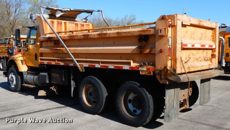 image for item DF6503 2006 International 7400  dump truck