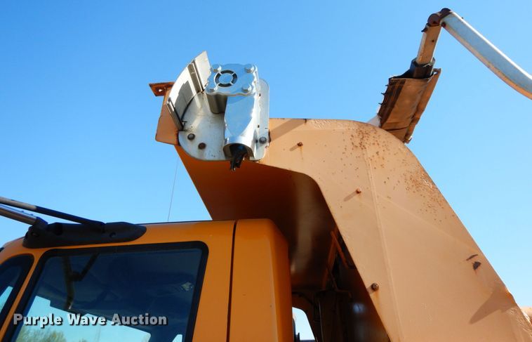 image for item DF6503 2006 International 7400  dump truck