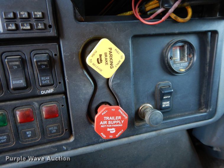 image for item DF6503 2006 International 7400  dump truck