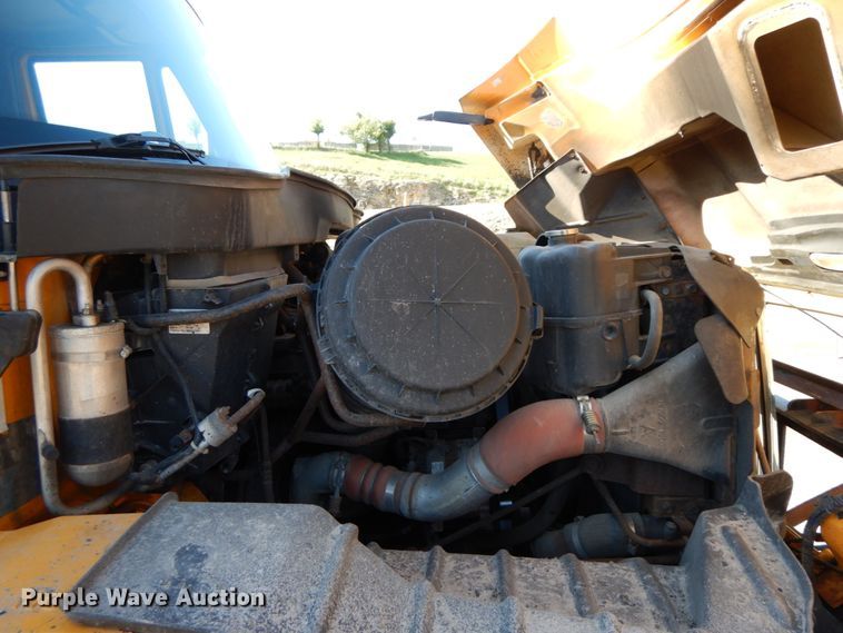 image for item DF6503 2006 International 7400  dump truck