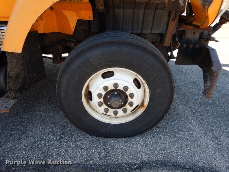 image for item DF6503 2006 International 7400  dump truck