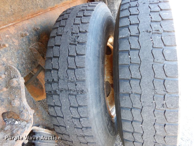 image for item DF6503 2006 International 7400  dump truck