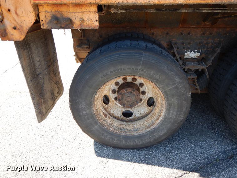 image for item DF6503 2006 International 7400  dump truck