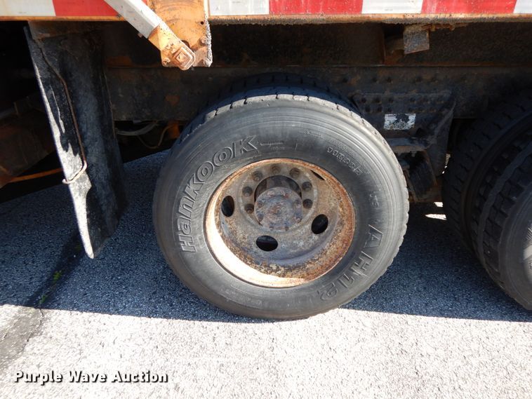 image for item DF6503 2006 International 7400  dump truck