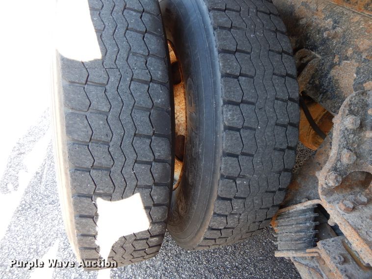 image for item DF6503 2006 International 7400  dump truck