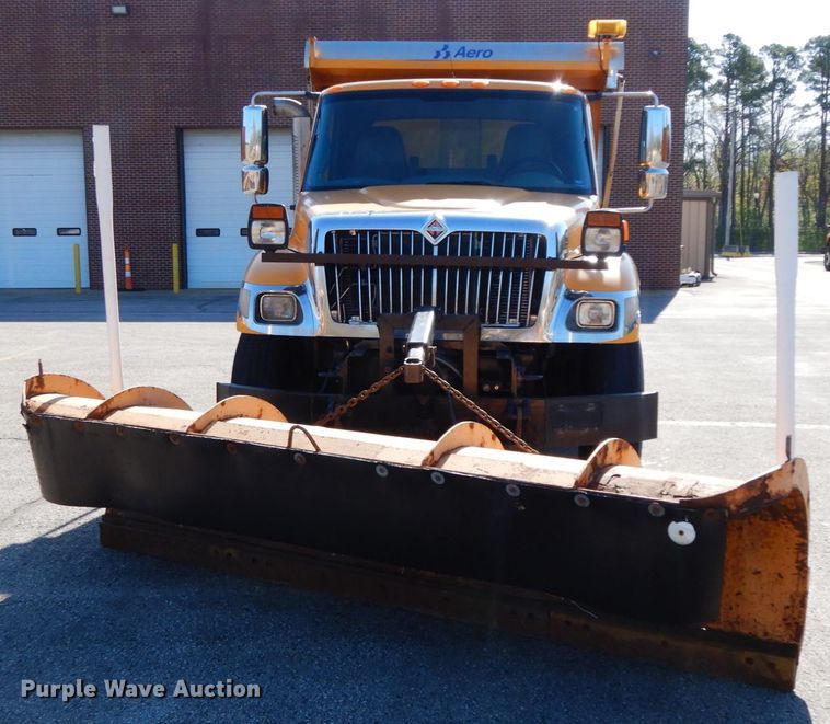 image for item DF6504 2006 International 7400  dump truck