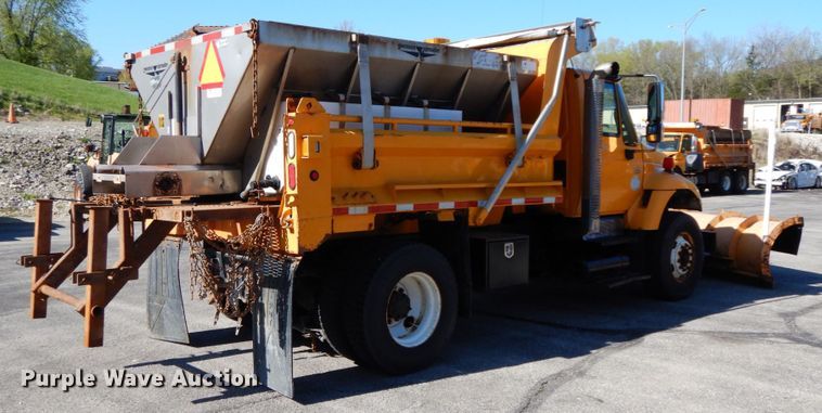 image for item DF6504 2006 International 7400  dump truck