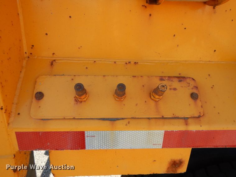 image for item DF6504 2006 International 7400  dump truck