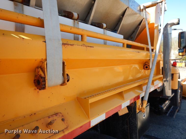 image for item DF6504 2006 International 7400  dump truck