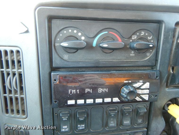 image for item DF6504 2006 International 7400  dump truck