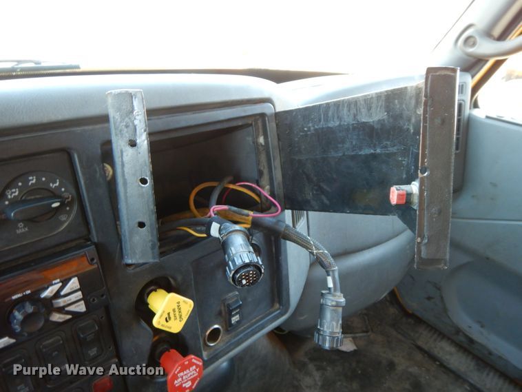 image for item DF6504 2006 International 7400  dump truck