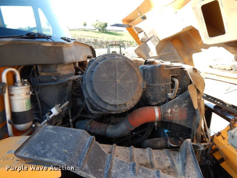 image for item DF6504 2006 International 7400  dump truck