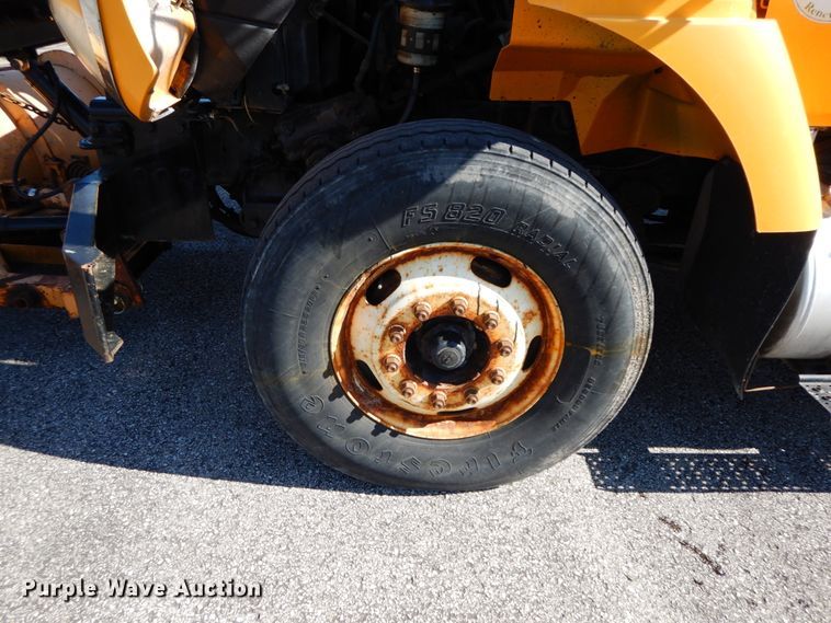 image for item DF6504 2006 International 7400  dump truck