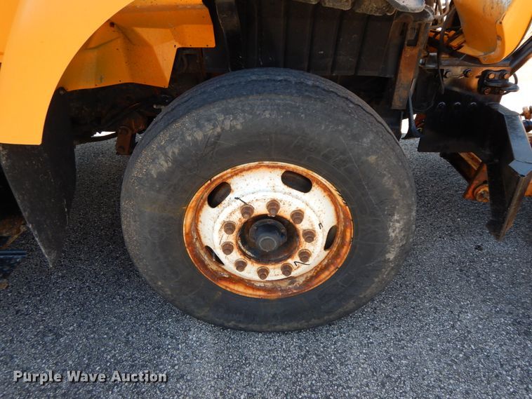 image for item DF6504 2006 International 7400  dump truck