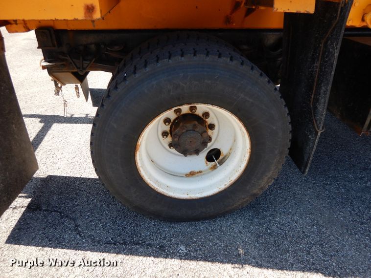 image for item DF6504 2006 International 7400  dump truck