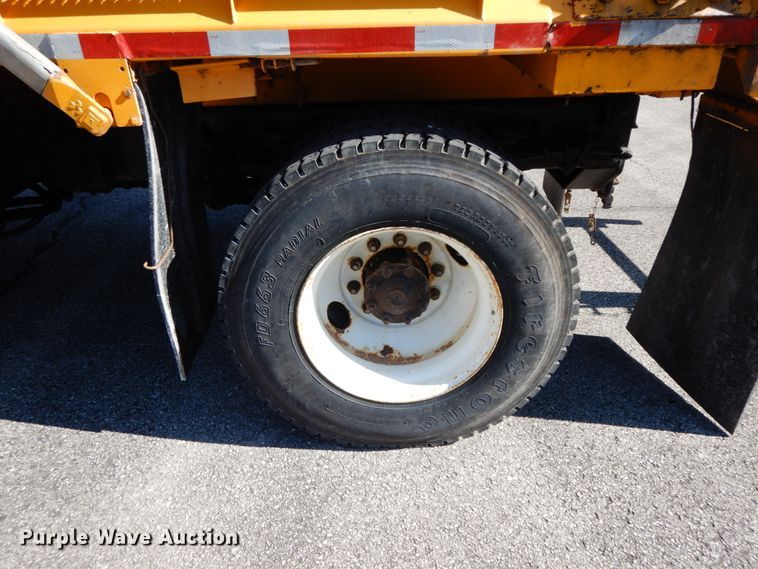 image for item DF6504 2006 International 7400  dump truck