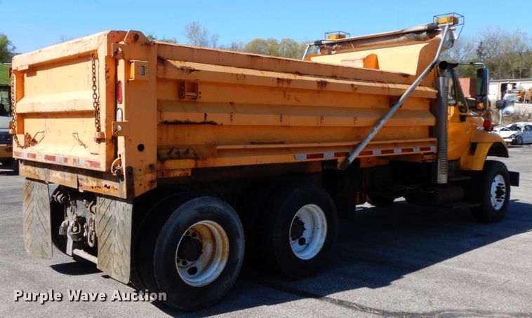 image for item DF6505 2007 International 7400  dump truck
