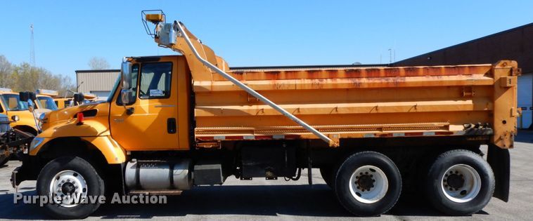 image for item DF6505 2007 International 7400  dump truck