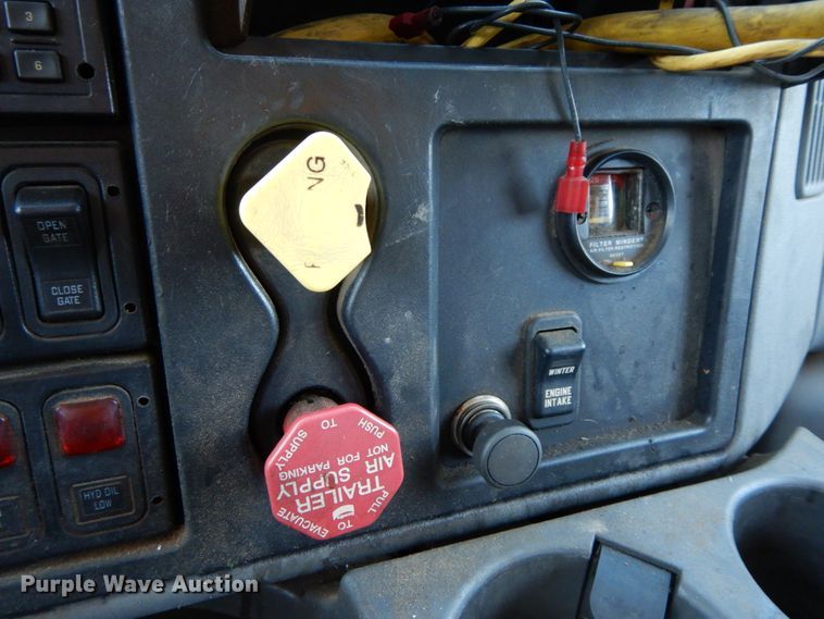 image for item DF6505 2007 International 7400  dump truck