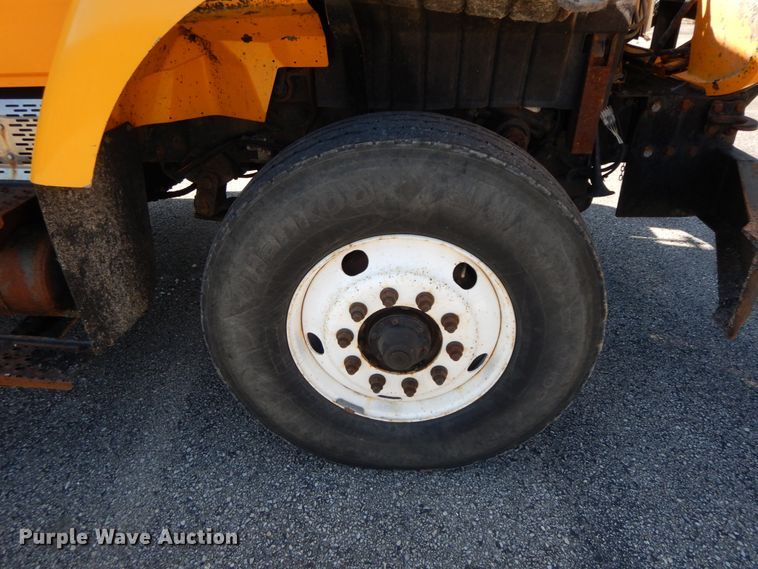 image for item DF6505 2007 International 7400  dump truck