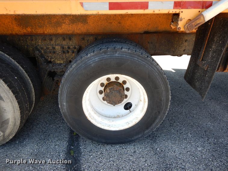 image for item DF6505 2007 International 7400  dump truck