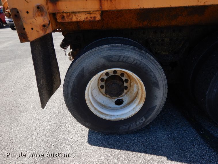 image for item DF6505 2007 International 7400  dump truck