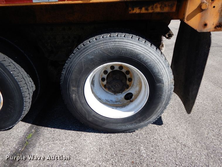 image for item DF6505 2007 International 7400  dump truck