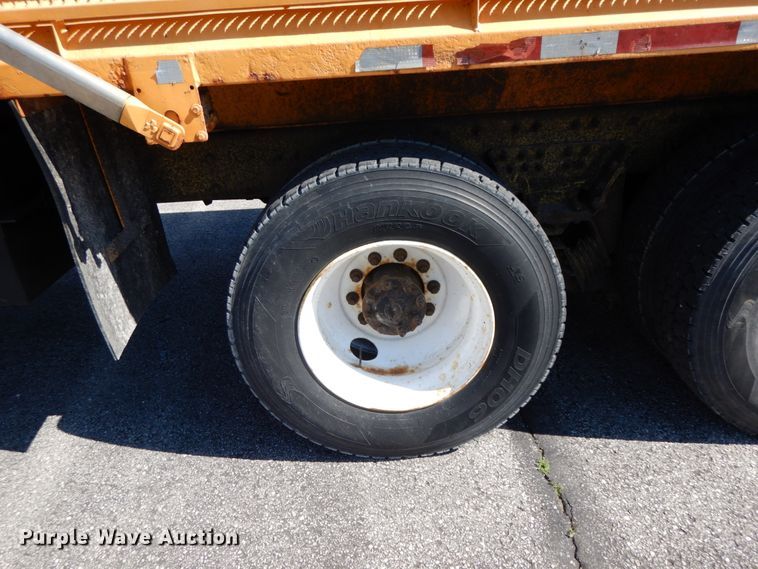 image for item DF6505 2007 International 7400  dump truck