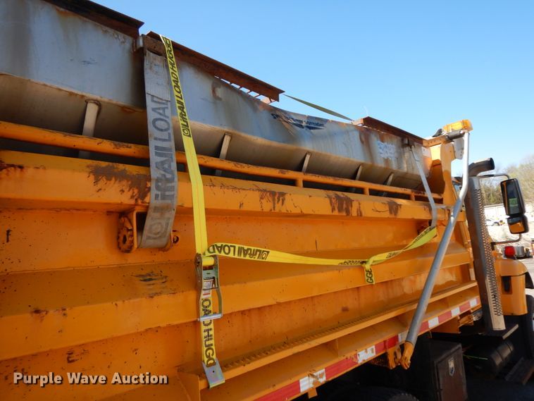 image for item DF6506 2006 International 7500  dump truck