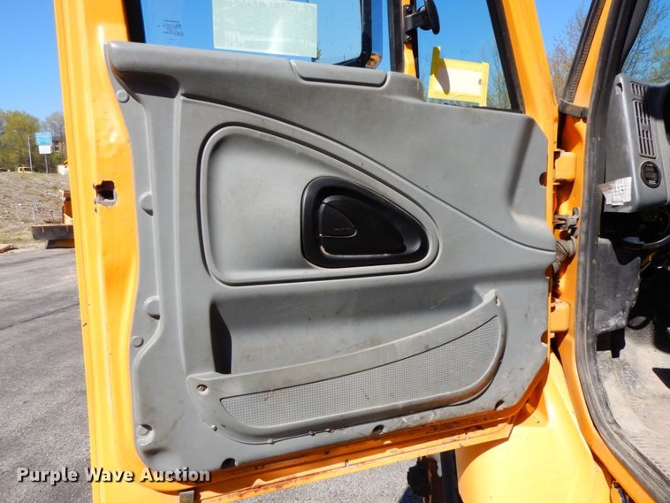 image for item DF6506 2006 International 7500  dump truck
