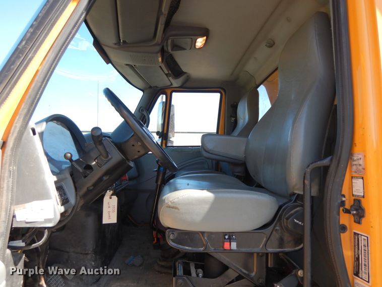 image for item DF6506 2006 International 7500  dump truck