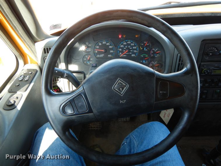 image for item DF6506 2006 International 7500  dump truck