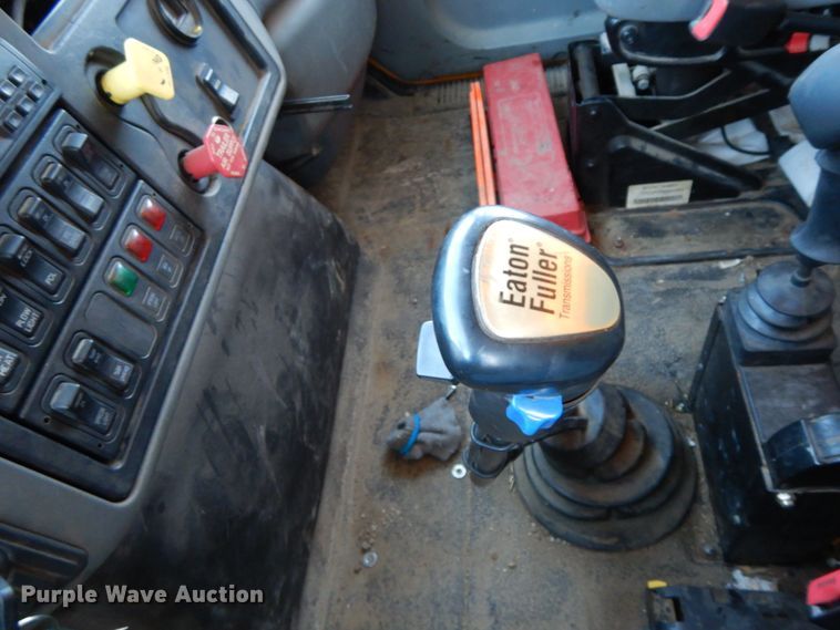 image for item DF6506 2006 International 7500  dump truck