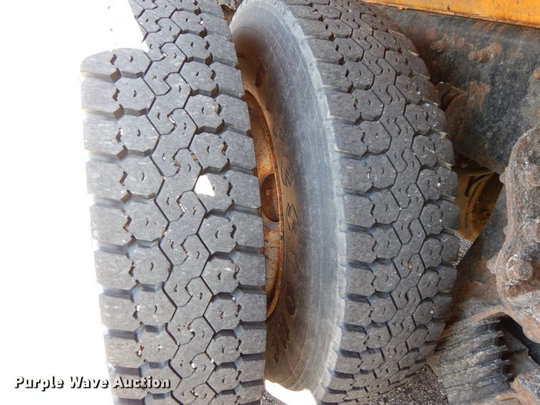 image for item DF6506 2006 International 7500  dump truck