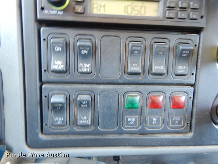 image for item DF6507 2005 International 7400  Crew Cab dump truck