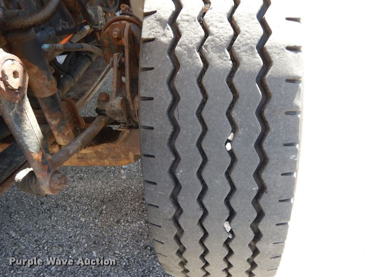 image for item DF6507 2005 International 7400  Crew Cab dump truck