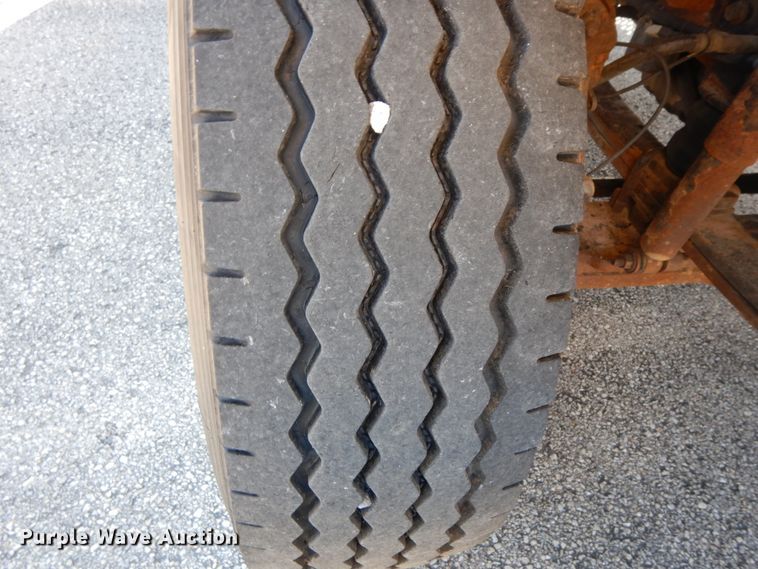 image for item DF6507 2005 International 7400  Crew Cab dump truck