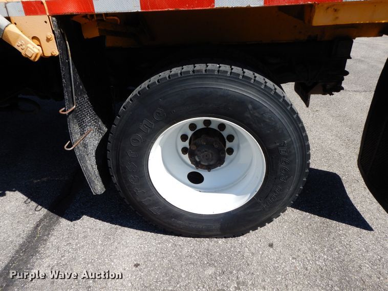 image for item DF6507 2005 International 7400  Crew Cab dump truck