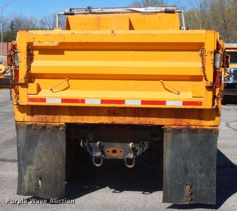 image for item DF6508 2005 International 7400  Crew Cab dump truck