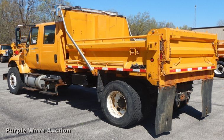 image for item DF6508 2005 International 7400  Crew Cab dump truck