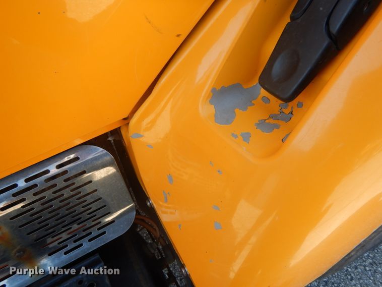 image for item DF6508 2005 International 7400  Crew Cab dump truck