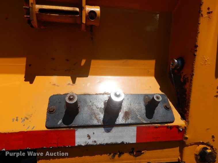 image for item DF6508 2005 International 7400  Crew Cab dump truck