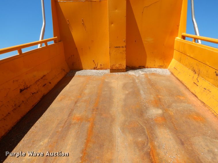 image for item DF6508 2005 International 7400  Crew Cab dump truck