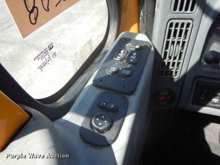 image for item DF6508 2005 International 7400  Crew Cab dump truck