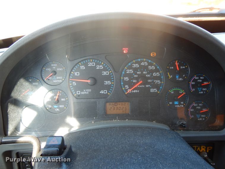 image for item DF6508 2005 International 7400  Crew Cab dump truck