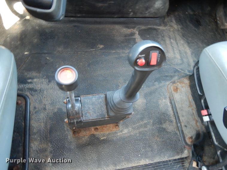 image for item DF6508 2005 International 7400  Crew Cab dump truck