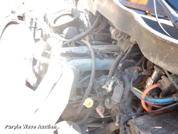 image for item DF6508 2005 International 7400  Crew Cab dump truck